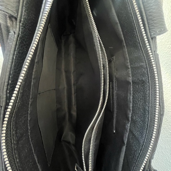 Chiara Ferretti Black Quilted Shoulder Bag - Picture 8 of 8